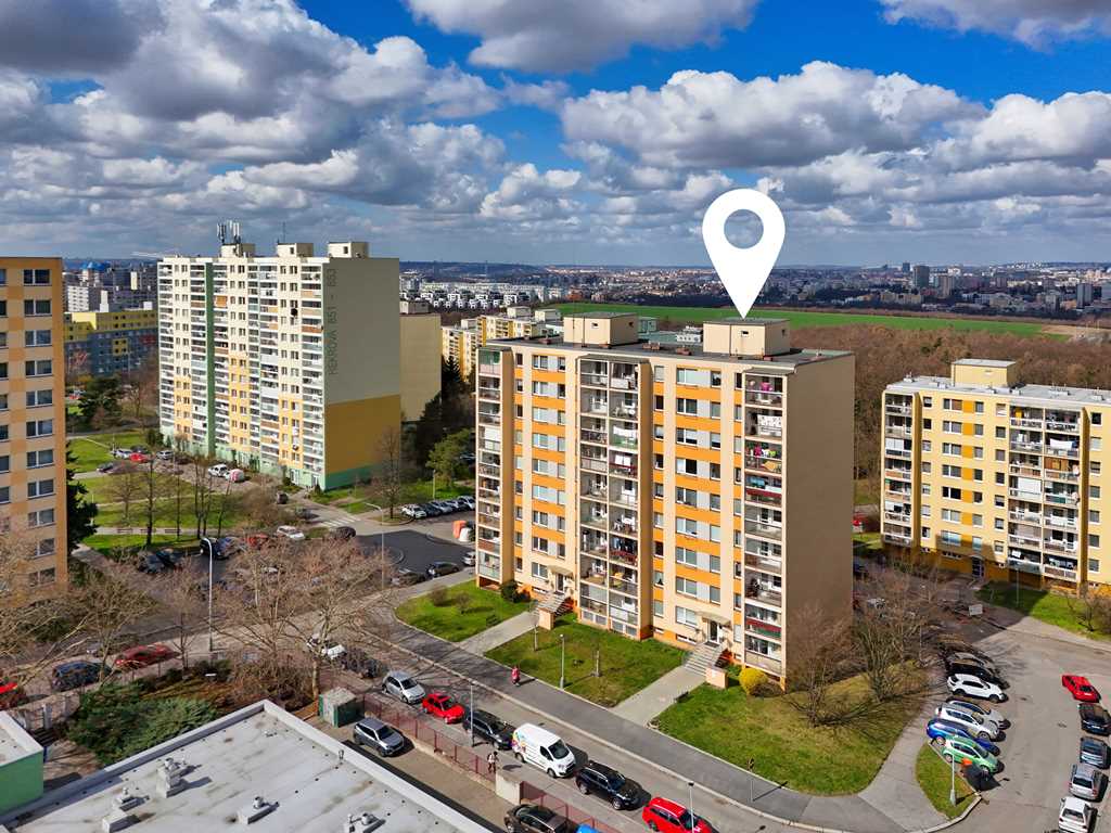 Prodej bytu 3+1 (73m2) s lodžií v Hekrově ulici, Praha Háje